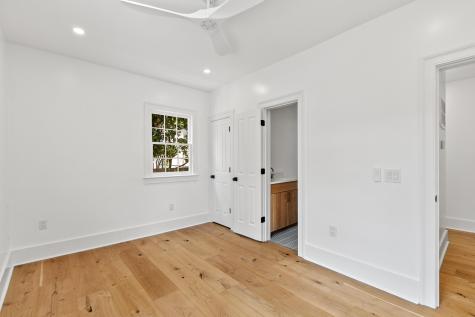2 Henrietta Street Charleston SC 29403