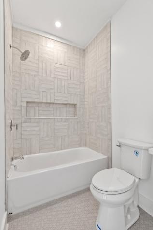2 Henrietta Street Charleston SC 29403