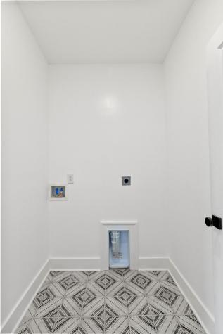 2 Henrietta Street Charleston SC 29403