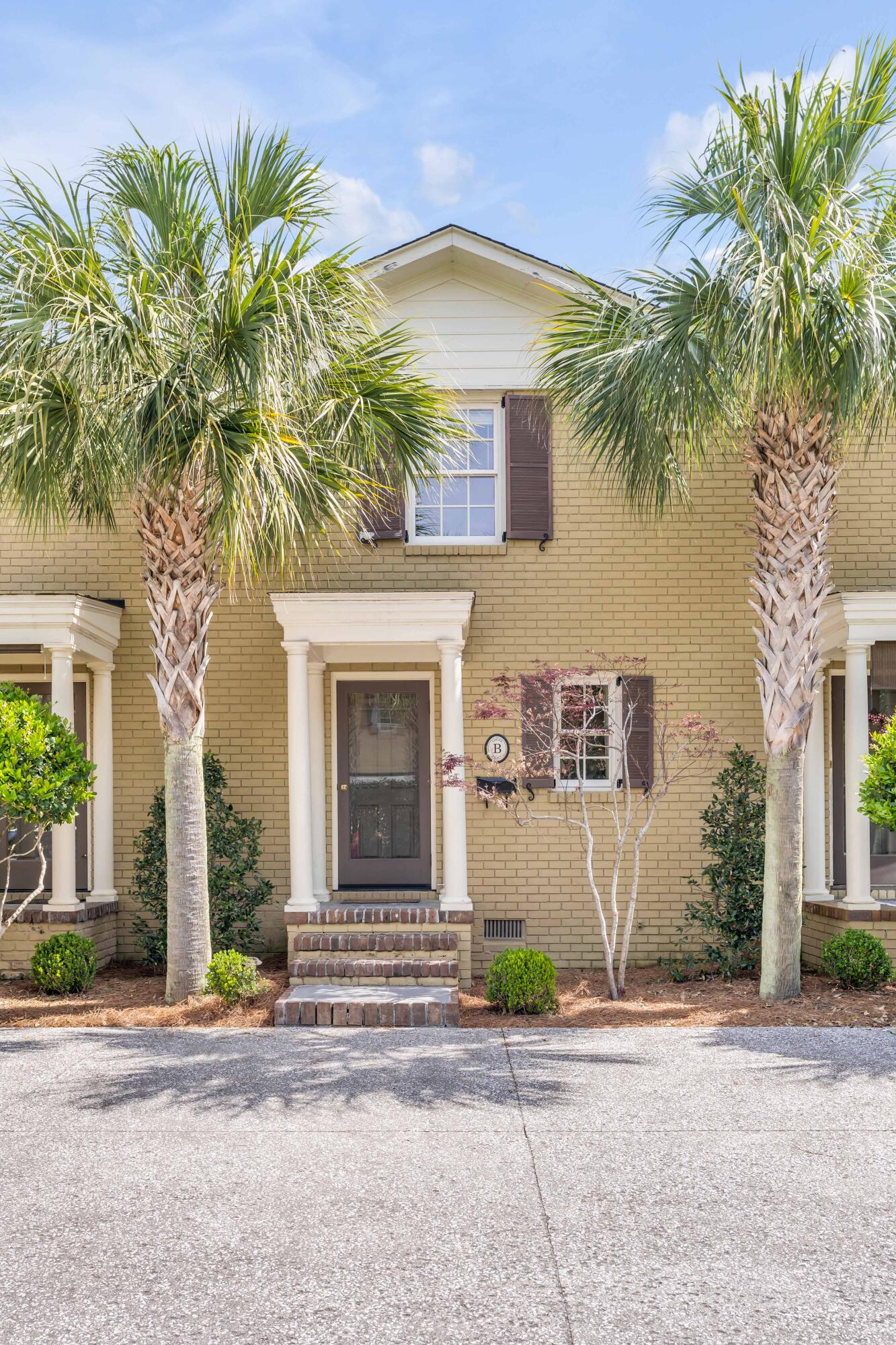 16 Logan Street Charleston SC 29401