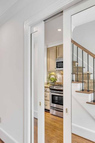 16 Logan Street Charleston SC 29401