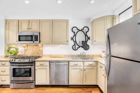 16 Logan Street Charleston SC 29401