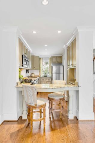 16 Logan Street Charleston SC 29401