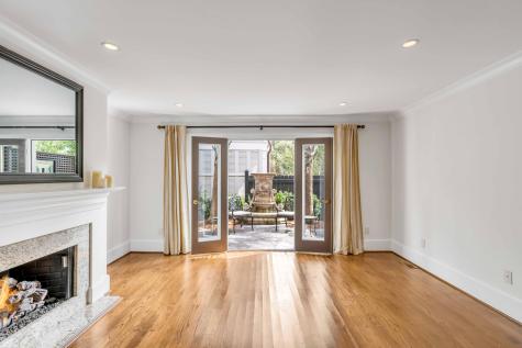 16 Logan Street Charleston SC 29401