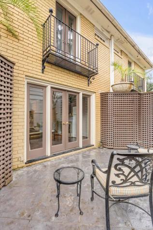 16 Logan Street Charleston SC 29401