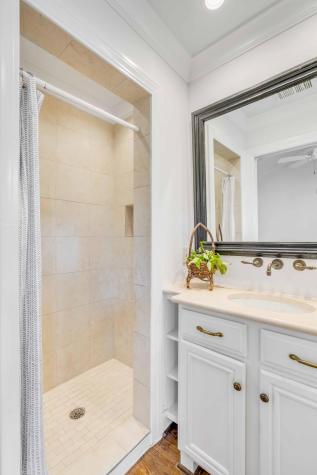 16 Logan Street Charleston SC 29401