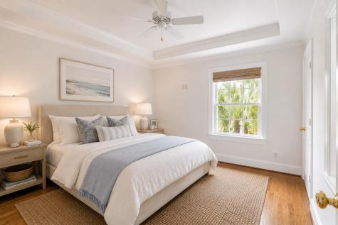 16 Logan Street Charleston SC 29401