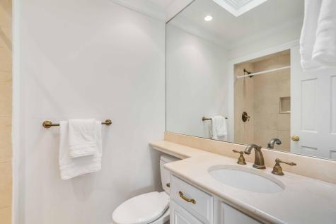 16 Logan Street Charleston SC 29401
