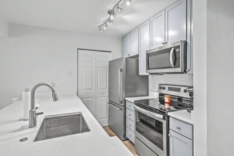 271 Alexandra Drive Mount Pleasant SC 29464