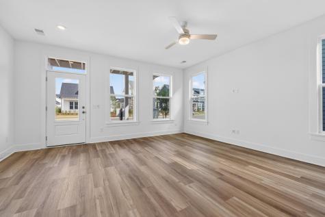 745 Blueway Avenue Summerville SC 29486