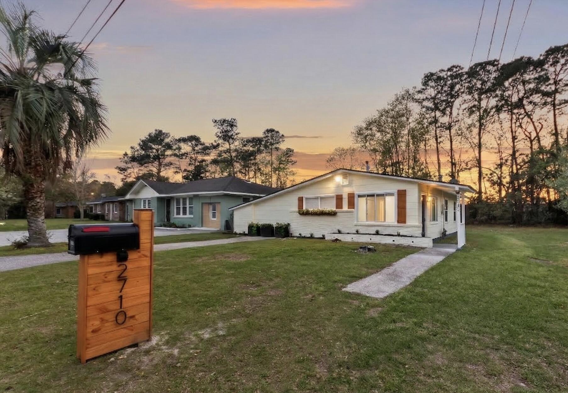 2710 Leola Street North Charleston SC 29405