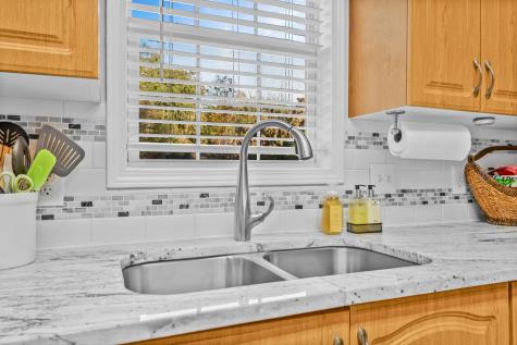 1522 N Avalon Circle Charleston SC 29407