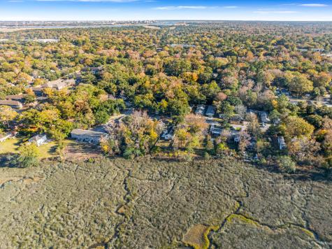 1522 N Avalon Circle Charleston SC 29407