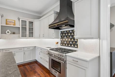 78 Halsey Boulevard Charleston SC 29401