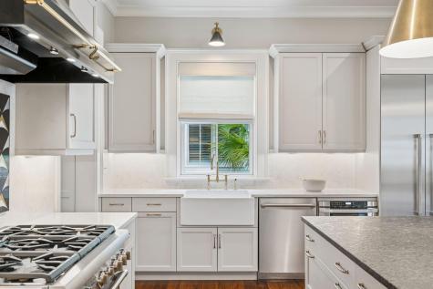 78 Halsey Boulevard Charleston SC 29401