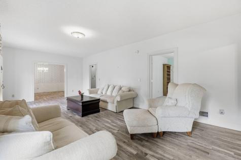 900 Naples Avenue Cayce SC 29033