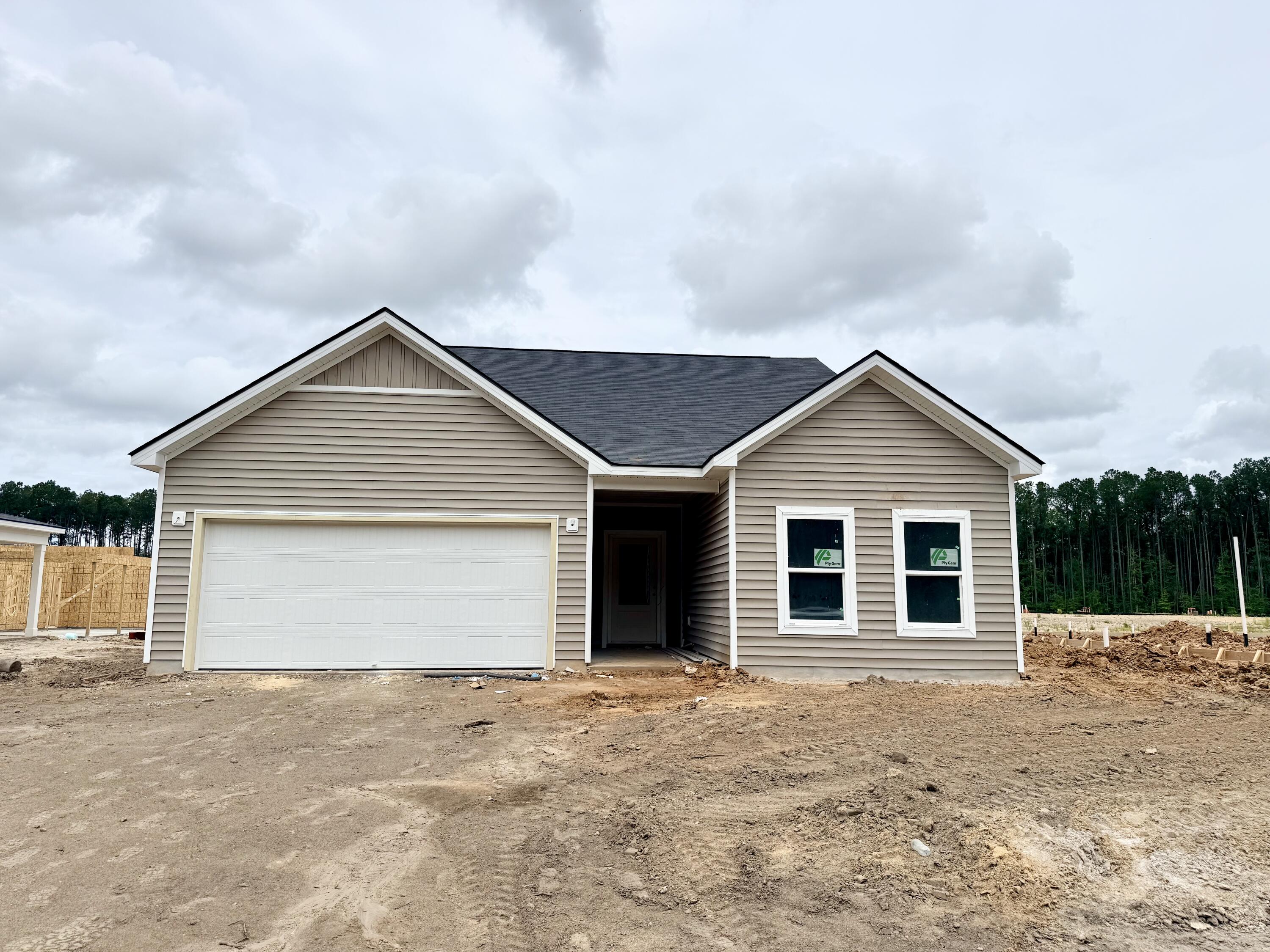 5376 Crinum Lilly Summerville SC 29485