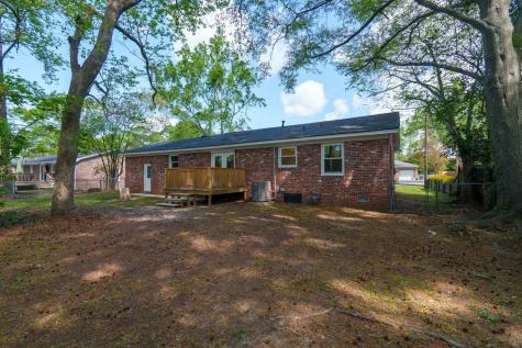2219 N Dallerton Circle Charleston SC 29414