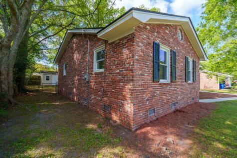 2219 N Dallerton Circle Charleston SC 29414