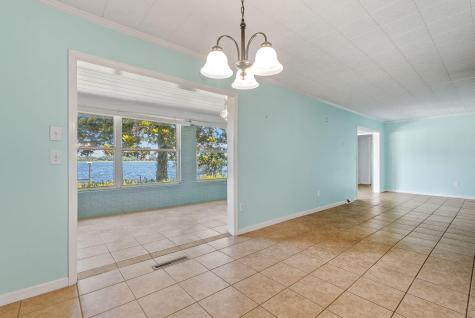 1813 Fishing Island Road Moncks Corner SC 29461