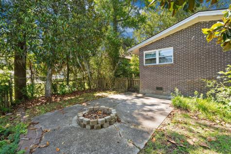 1813 Fishing Island Road Moncks Corner SC 29461