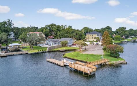 1813 Fishing Island Road Moncks Corner SC 29461