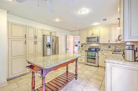1267 Wespanee Place Court Charleston SC 29407
