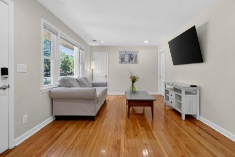 211 6th Avenue Mount Pleasant SC 29464