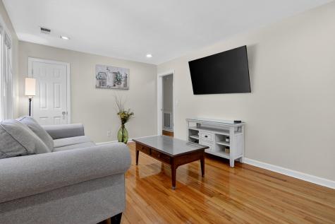 211 6th Avenue Mount Pleasant SC 29464