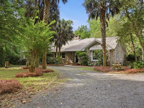 132 Tupper Lane Summerville SC 29483