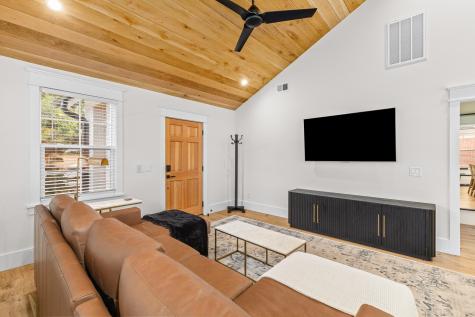 8 Yeadon Avenue Charleston SC 29407