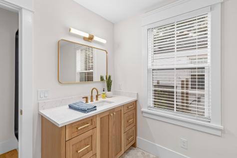 8 Yeadon Avenue Charleston SC 29407