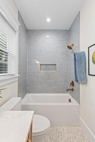 8 Yeadon Avenue Charleston SC 29407
