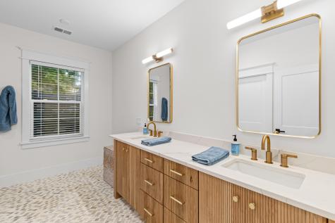 8 Yeadon Avenue Charleston SC 29407