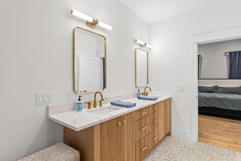 8 Yeadon Avenue Charleston SC 29407