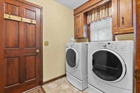 5924 Commonwealth Circle Hanahan SC 29410