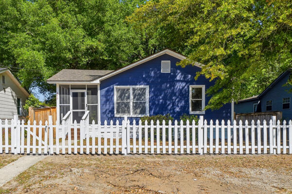 2217 Cambridge Avenue North Charleston SC 29405