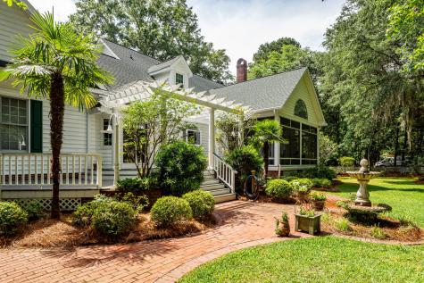 101 Drayton Drive Summerville SC 29483