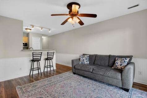 2262 Folly Road Charleston SC 29412