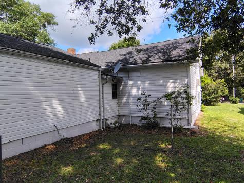 406 Thames Street Manning SC 29102