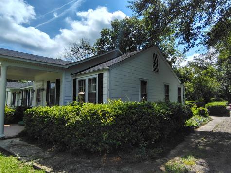 406 Thames Street Manning SC 29102
