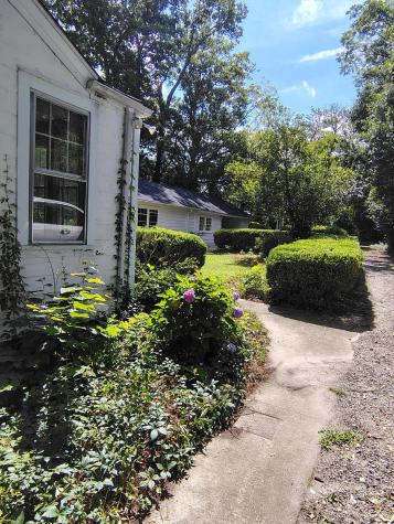 406 Thames Street Manning SC 29102