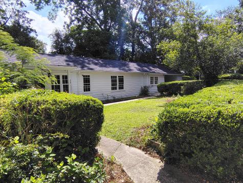 406 Thames Street Manning SC 29102