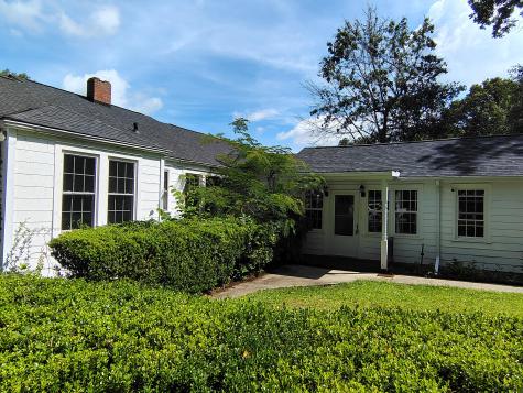 406 Thames Street Manning SC 29102