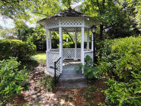 406 Thames Street Manning SC 29102