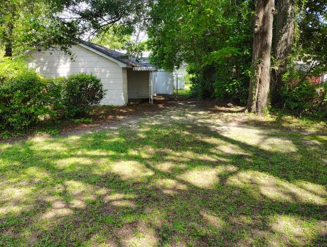 406 Thames Street Manning SC 29102