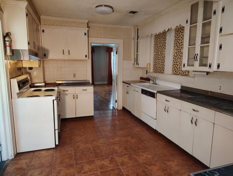 406 Thames Street Manning SC 29102