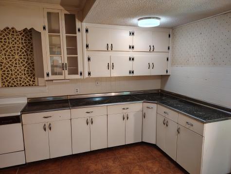 406 Thames Street Manning SC 29102