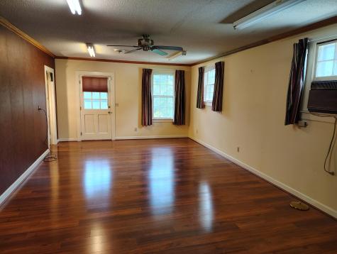 406 Thames Street Manning SC 29102