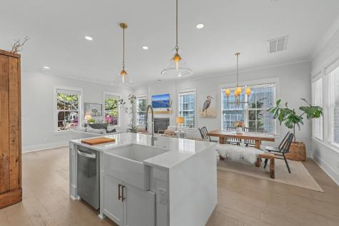 1034 Avenue Of Oaks Charleston SC 29407